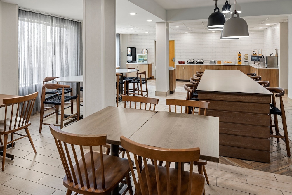 Fairfield Inn & Suites Columbus East - photo 32