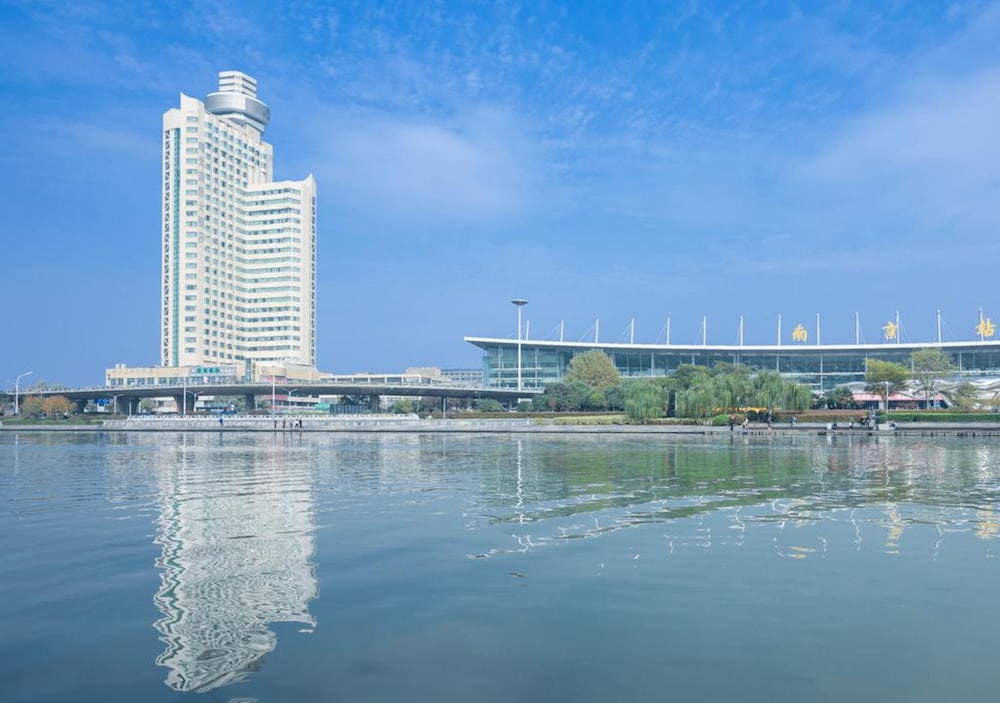 Shuguang International Hotel Nanjing — 4-Star Luxury Hotel in Nanjing, People's Republic of China