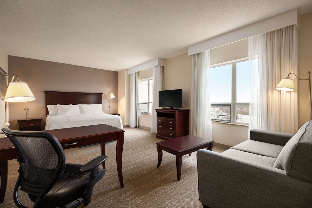 Hampton Inn & Suites Washington Dulles International Airport - photo 10