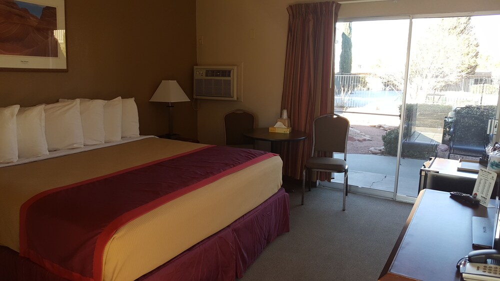 Lake Powell Canyon Inn - photo 18