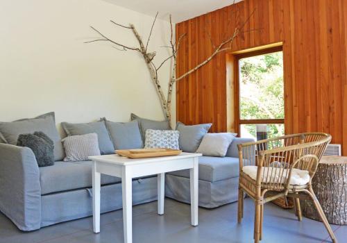 Chalet Cosy Nature — 4-Star Luxury Hotel in Alzonne, France