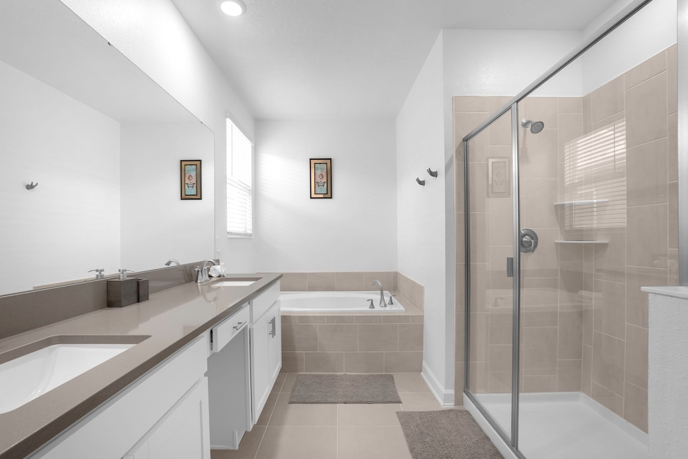 Upstay NEW Build at Championsgate With Pool Spa - photo 25