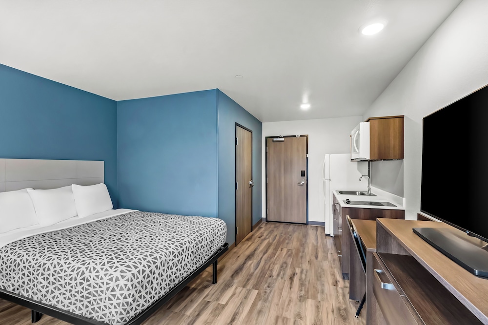 WoodSpring Suites Beaverton Portland West - photo 15