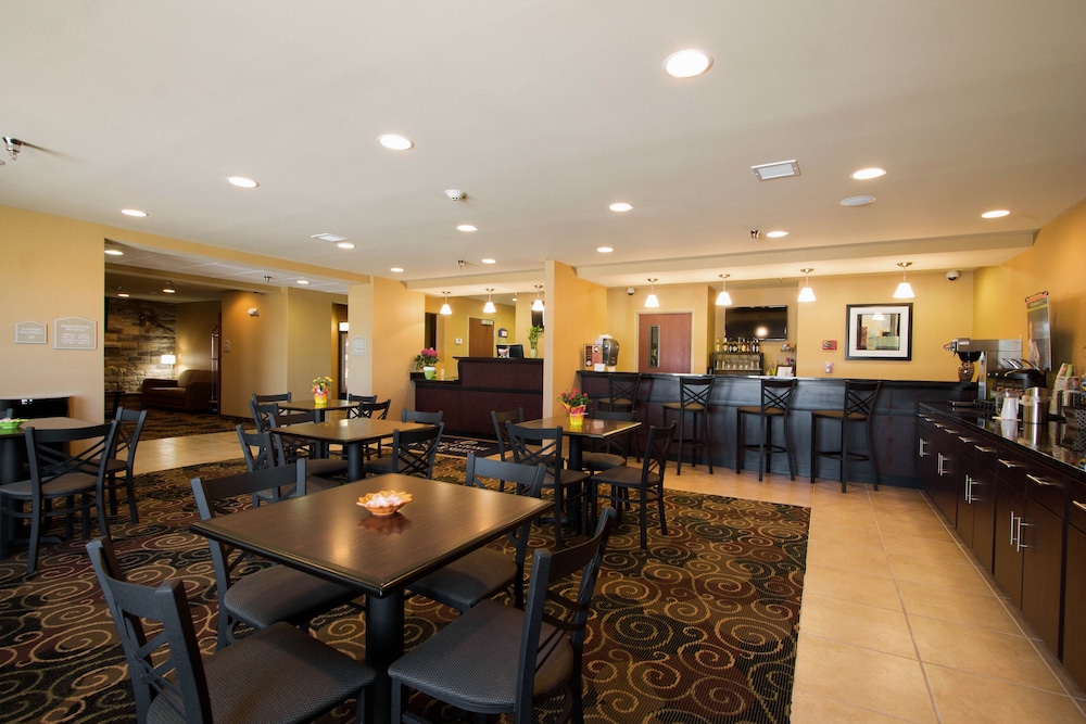 Cobblestone Inn & Suites Eads - photo 32