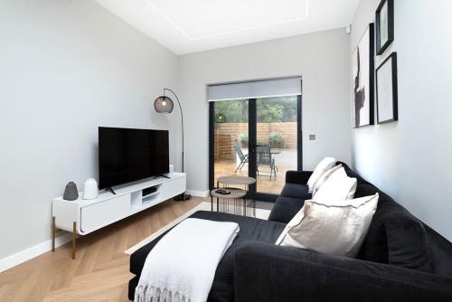 Oak Tree Lodge — 4-Star Luxury Hotel in London, United Kingdom