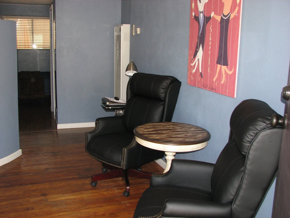 Cottonwood Hotel - photo 45
