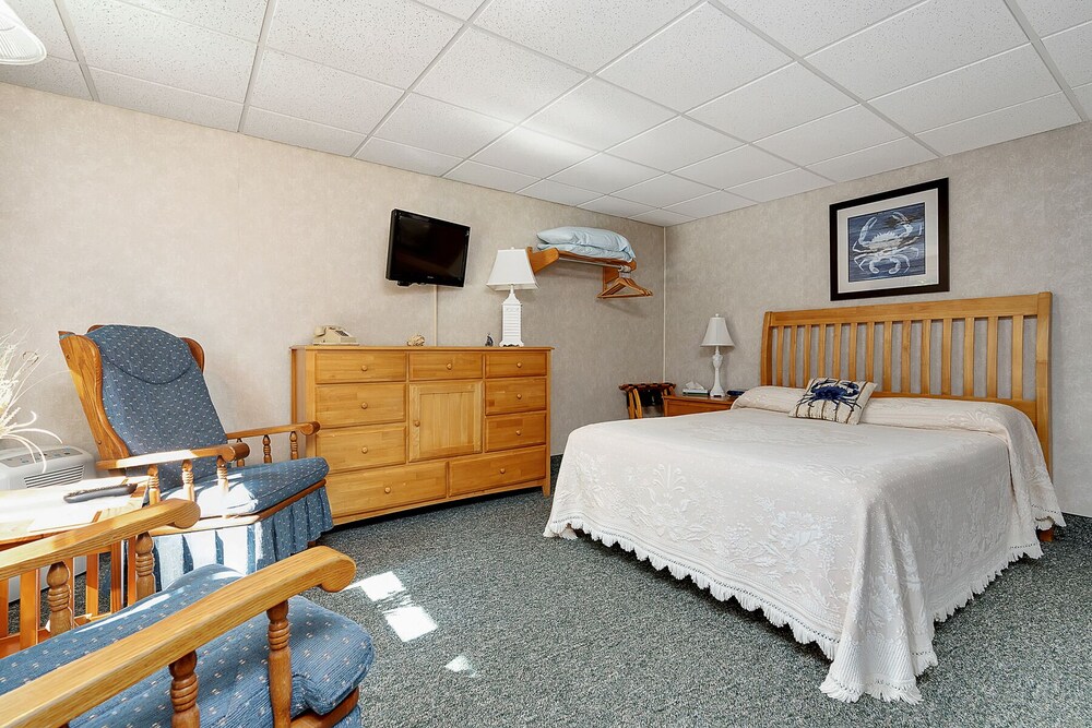 Towne Lyne Motel - photo 106