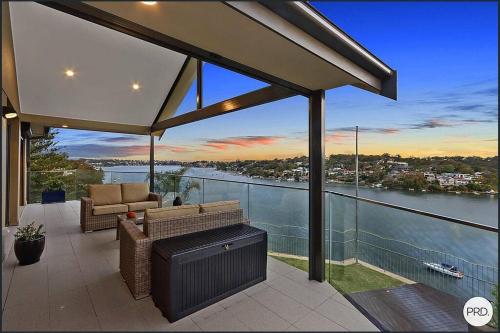 Tranquil Riverfront Oasis - last minute hotel in Oatley