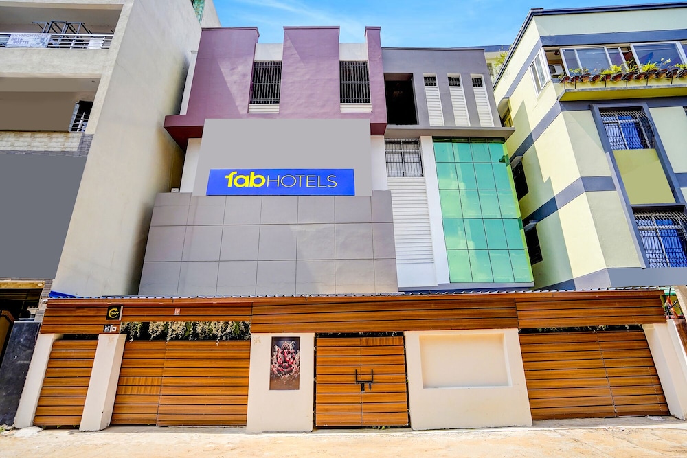 Fabhotel Dream Palace I in Dinapore, India