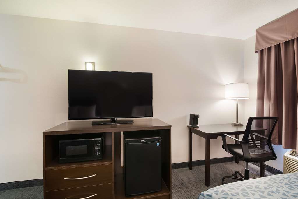 Econo Lodge Williston - photo 15