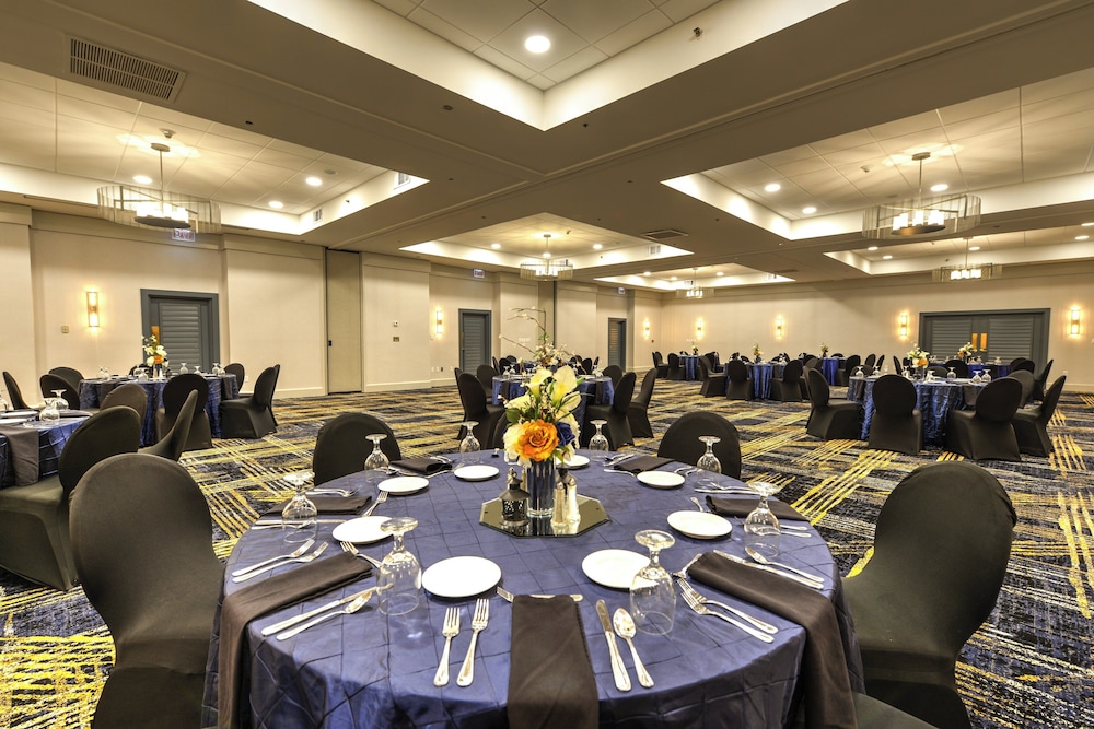 Crowne Plaza Hotel Jacksonville Airport I 95N by IHG - photo 38
