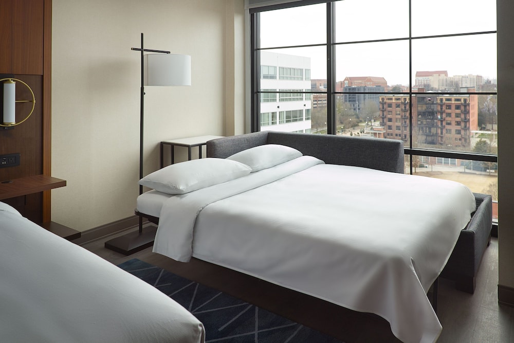 Marriott Knoxville Downtown - photo 7