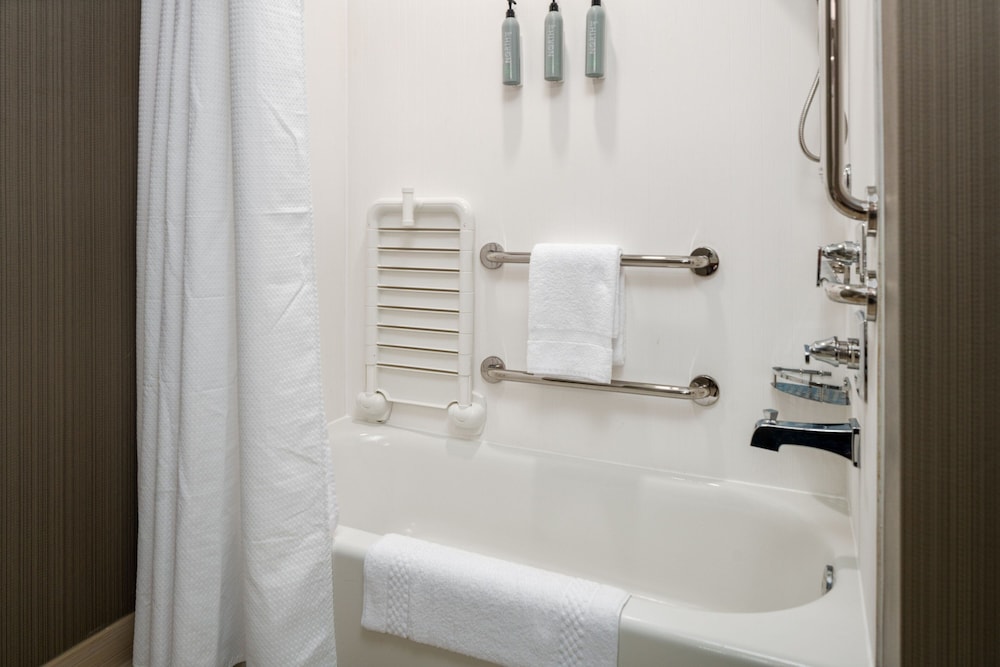 Courtyard by Marriott Houston Northeast - photo 17