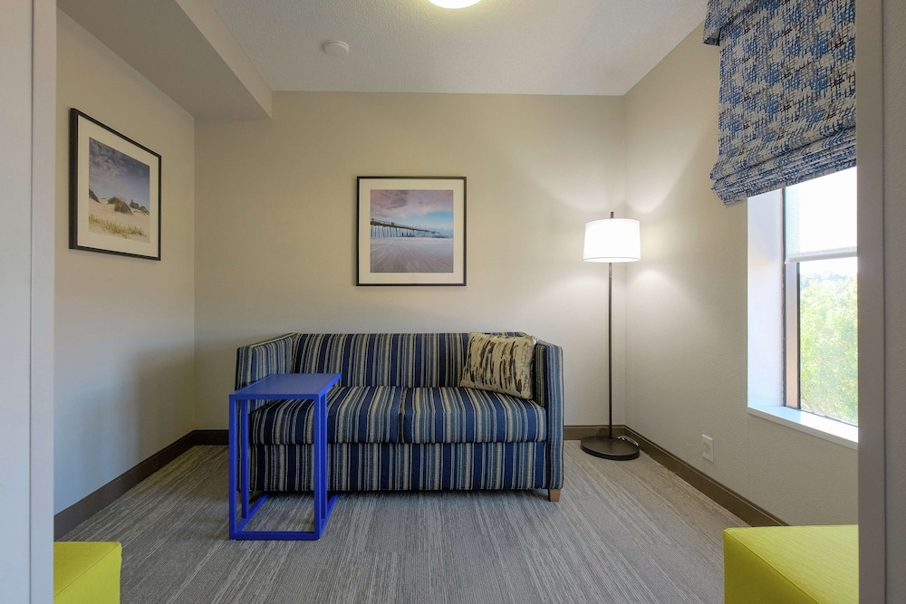 Hampton Inn Edenton - photo 38