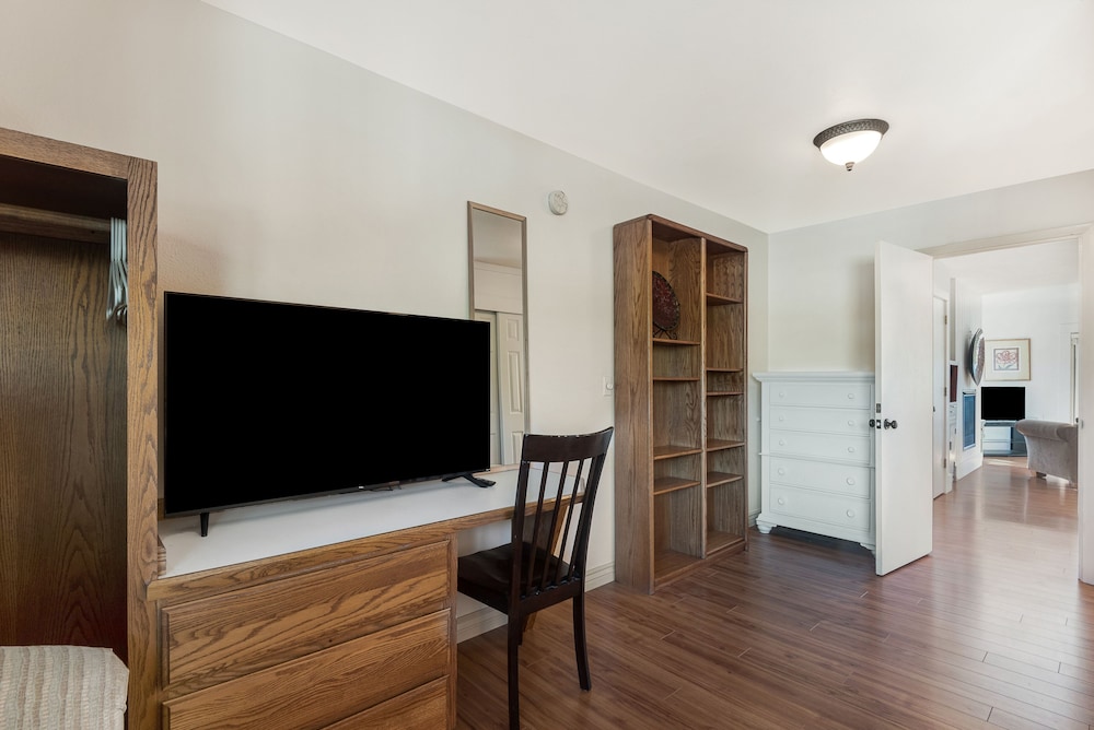 Bend Riverside Inn & Suites - photo 53