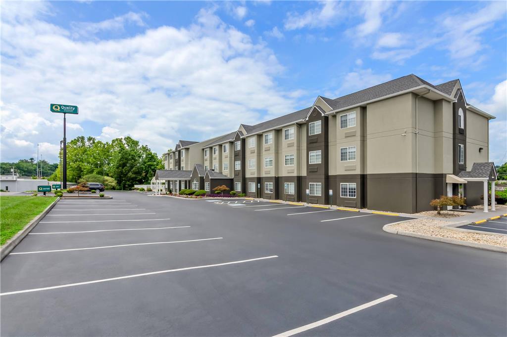 Quality Inn Suites Bristol North — Bristol