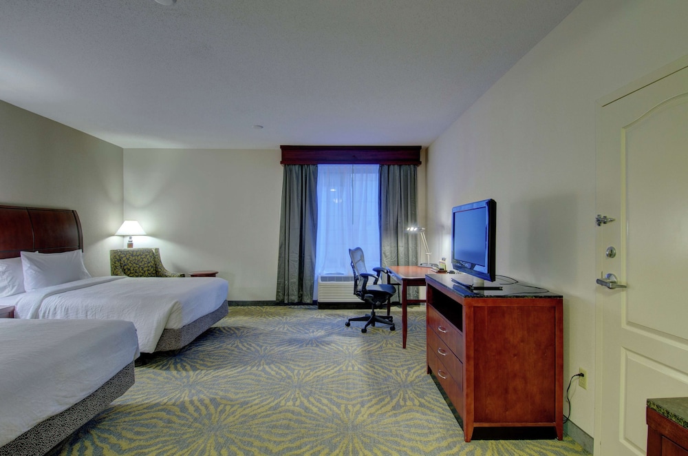 Hilton Garden Inn Norwalk - photo 32