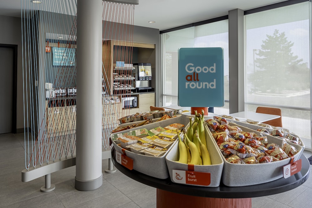 avid hotel Milwaukee West Waukesha by IHG - photo 29