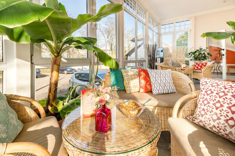 Airport Fashion Hotel — carbon neutral stay, Duesseldorf