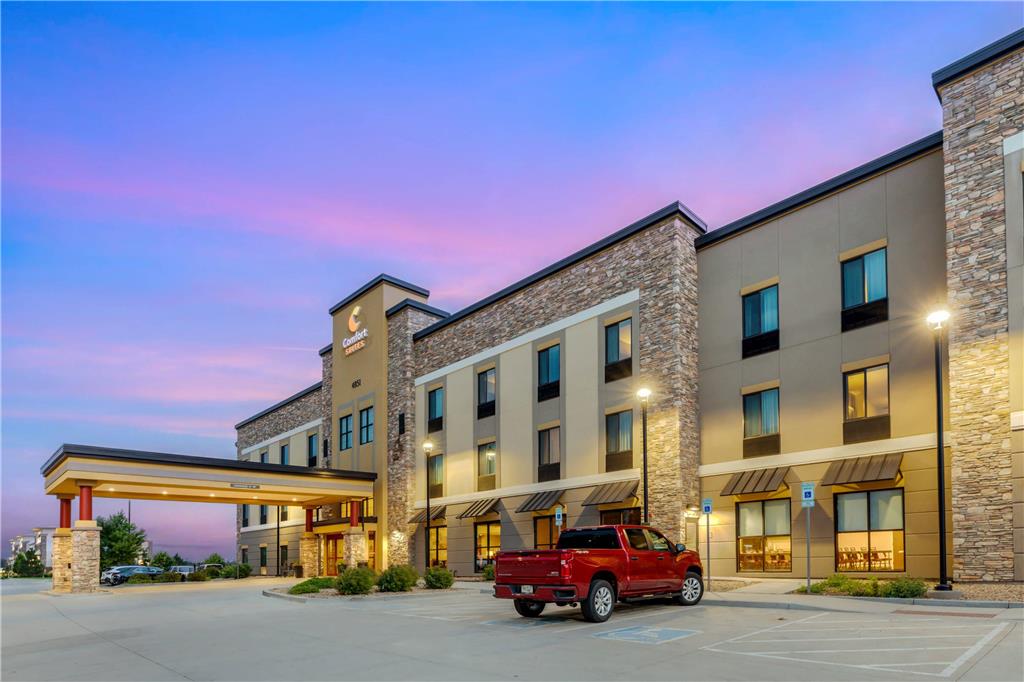 Comfort Suites Loveland - photo 46