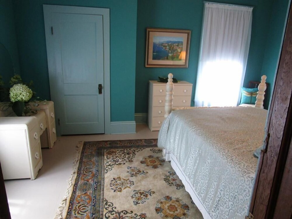The Old Victorian Inn - photo 11