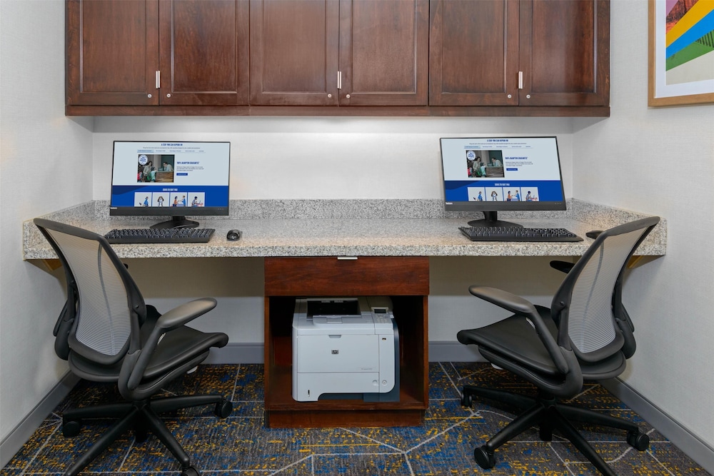 Hampton Inn & Suites Pensacola Gulf Breeze - photo 32