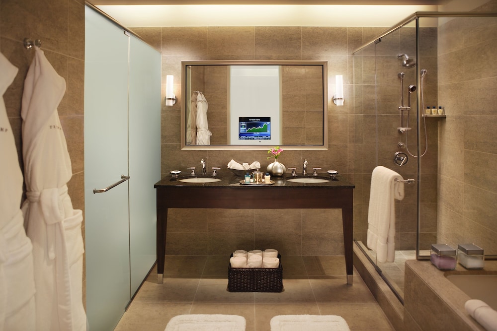 Trump International Hotel & Tower Chicago - photo 35