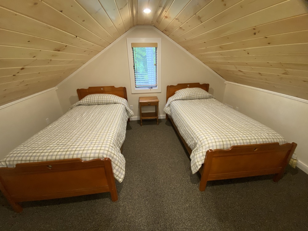 The Pines at Center Harbor — hotel in Moultonborough
