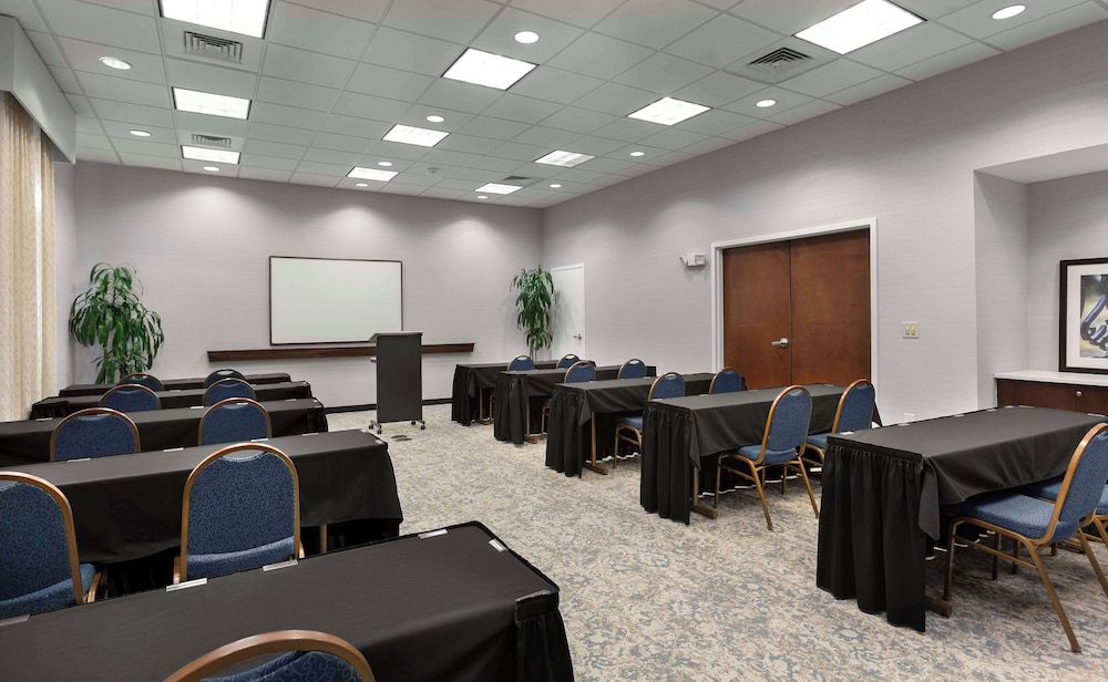 Hampton Inn Charlotte Belmont at Montcross - photo 31