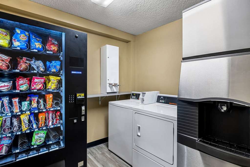 Super 8 by Wyndham Amsterdam - photo 30