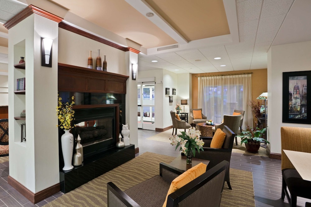 Hampton Inn Clifton Park - photo 5