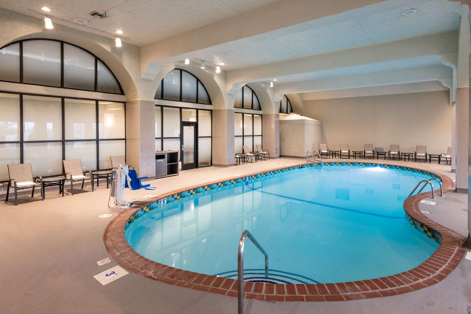 Embassy Suites by Hilton Bloomington Minneapolis - photo 8