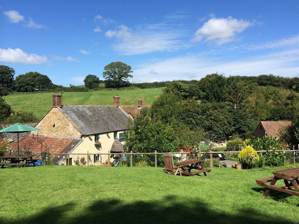 The Mitre Inn - carbon neutral hotel in Sherborne