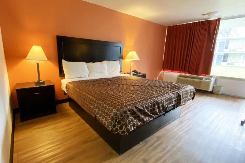 Landmark Hotel - photo 19