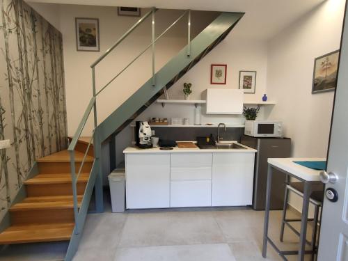 Tophouse Catania Centro Blue Apt — 4-Star Luxury Hotel in Catania, Italy