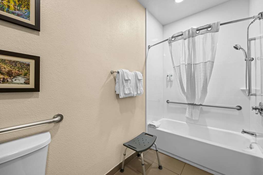 Comfort Inn & Suites Pueblo - photo 18