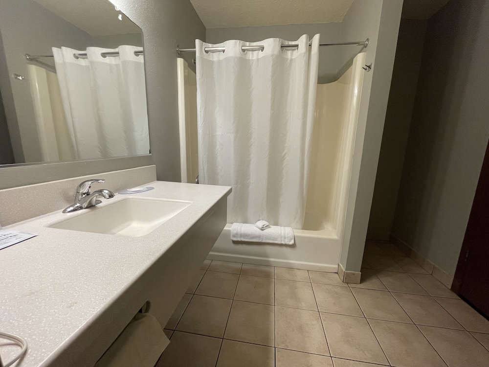Sunnyside Inn & Suites - photo 73