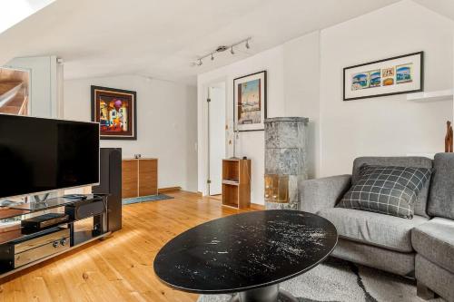 Dinbnb Apartments I Historical Two Floor Apartment with Rooftop Panorama I 1645 Heritage — 4-Star Luxury Hotel in Bergen, Norway