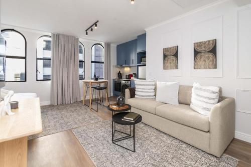Modern City Studio in Venice House