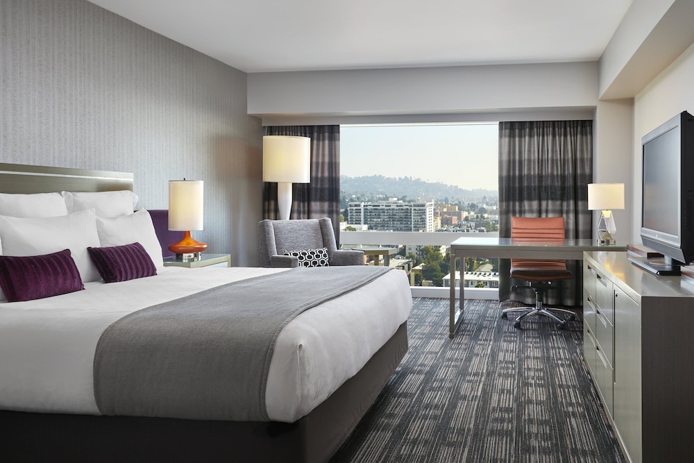 Loews Hollywood Hotel - photo 25