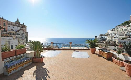 Sea View — 4-Star Luxury Hotel in Atrani, Italy