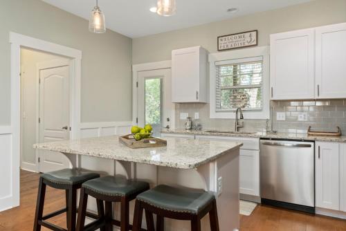 All Summer Long by Oak Island Accommodations - photo 3
