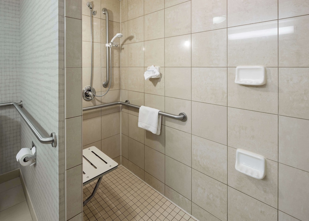 Hampton Inn & Suites Boise Downtown - photo 20