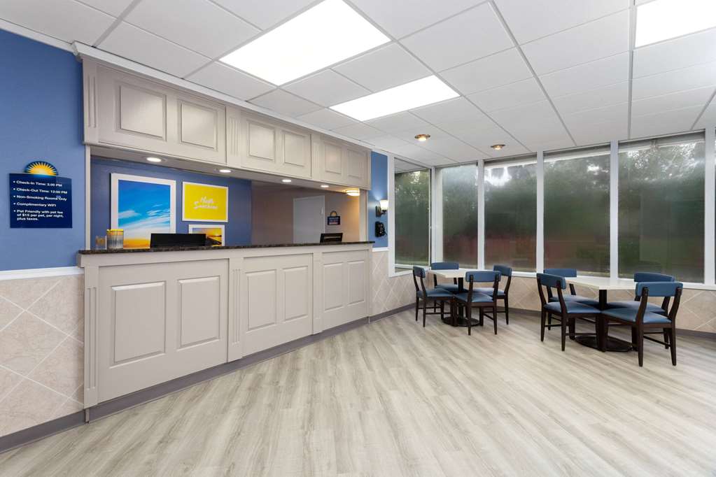 Days Inn by Wyndham Melbourne - photo 7