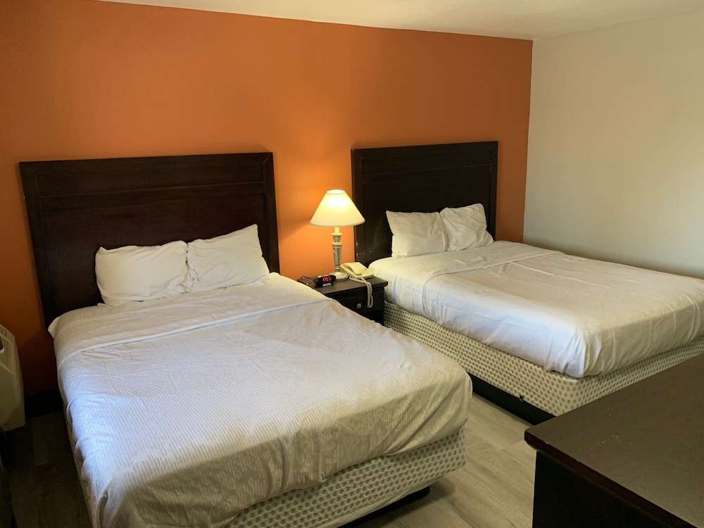 Stadium View Inn - photo 6