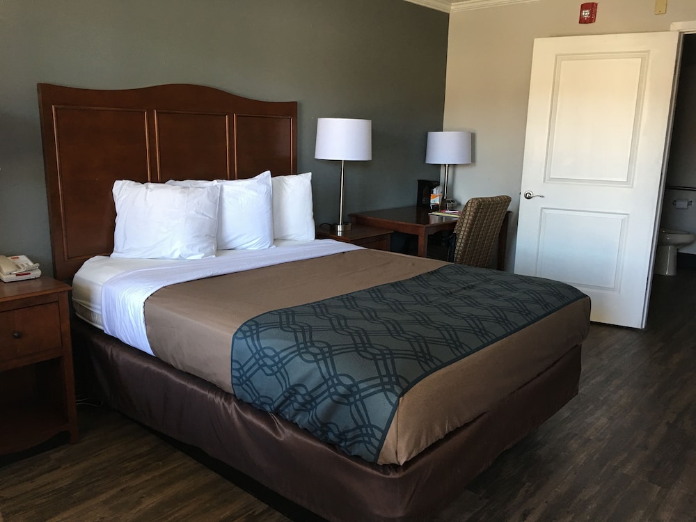 Travelodge by Wyndham Canton Livonia Area MI - photo 9