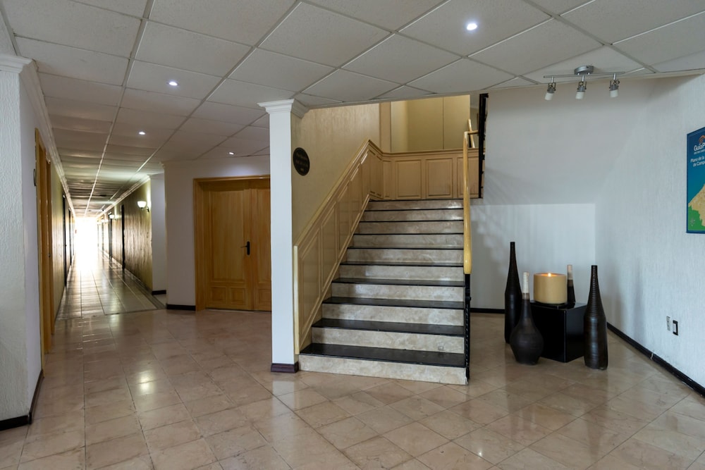 Handrails in stairways