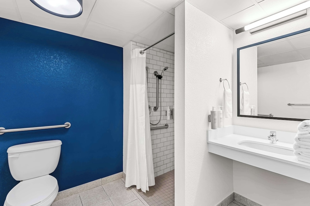 Spark by Hilton Cedar Falls - photo 30