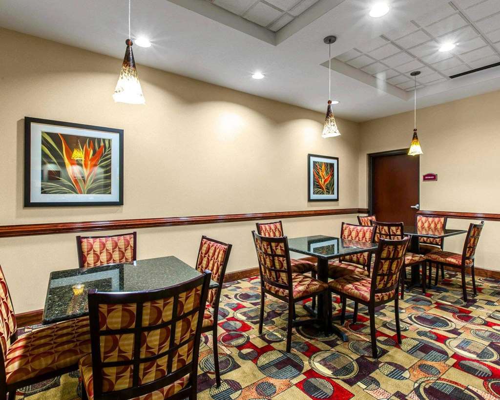 Comfort Suites Waycross - photo 29