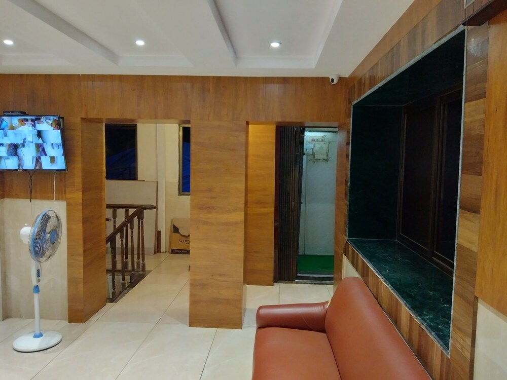 Hotel Rishi International
